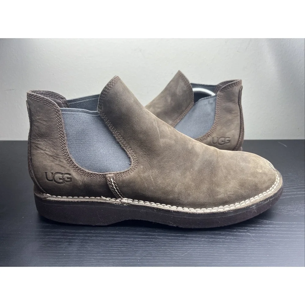 UGG Men's Size 9 Brown Suede Chelsea Boots Casual Slip On Shoe‎